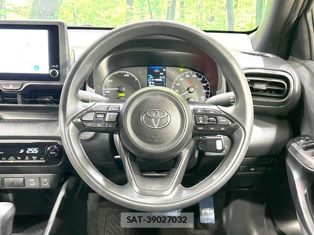 Toyota YARIS 2024-06 8076295-7