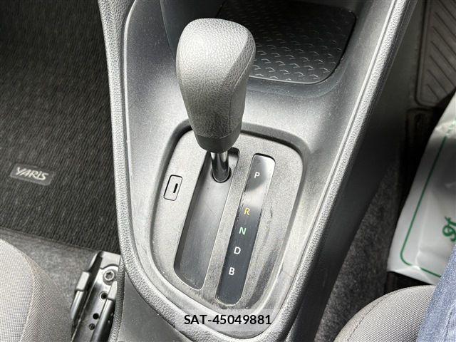 Toyota YARIS 2020-11 8076299-25