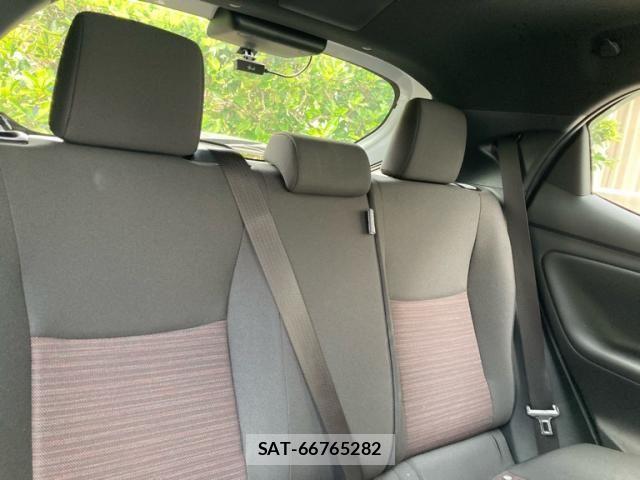 Toyota YARIS 2020-06 8102985-19