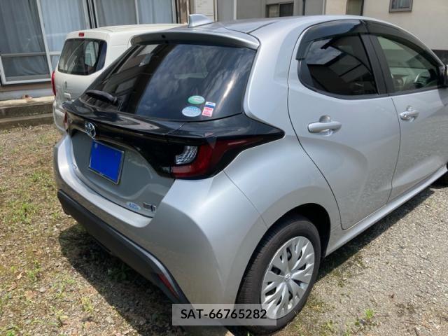 Toyota YARIS 2020-06 8102985-2