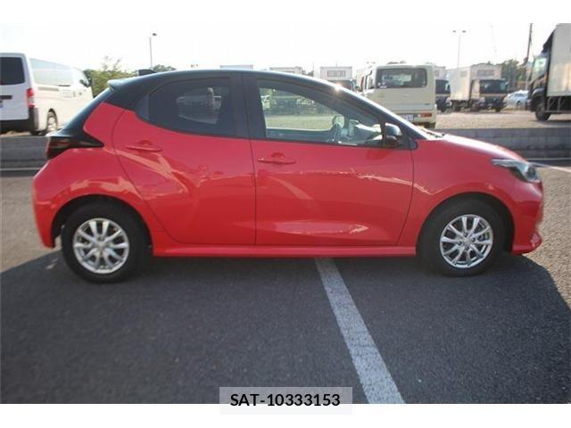 Toyota YARIS 2020-07 8133198-16