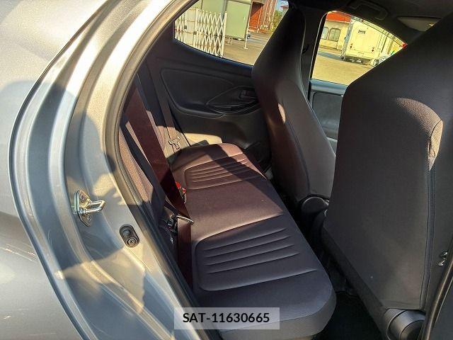 Toyota YARIS 2023-06 8133199-18