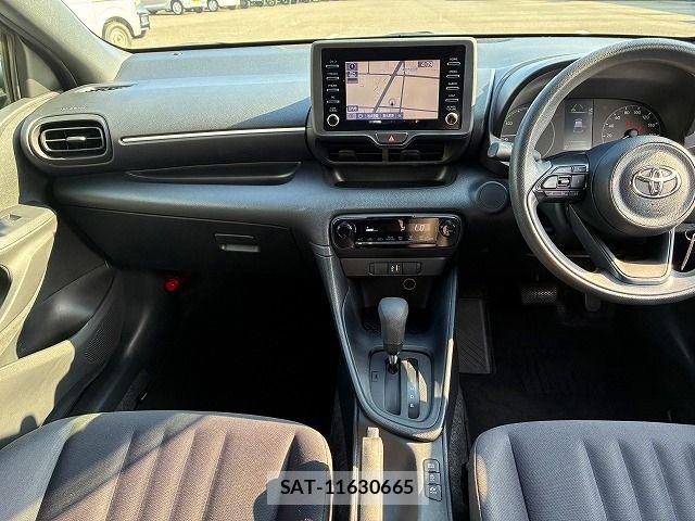 Toyota YARIS 2023-06 8133199-1
