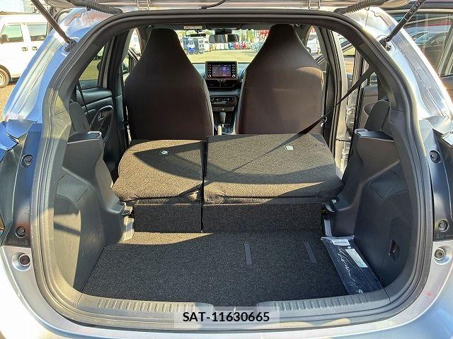 Toyota YARIS 2023-06 8133199-20