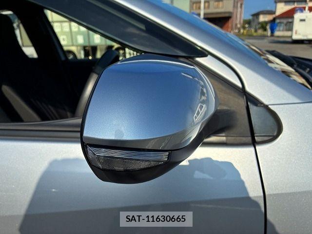Toyota YARIS 2023-06 8133199-24