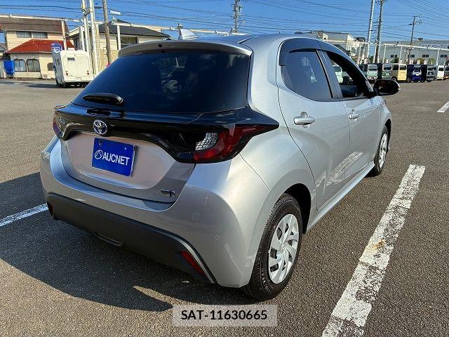 Toyota YARIS 2023-06 8133199-5
