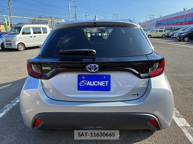 Toyota YARIS 2023-06 8133199-6
