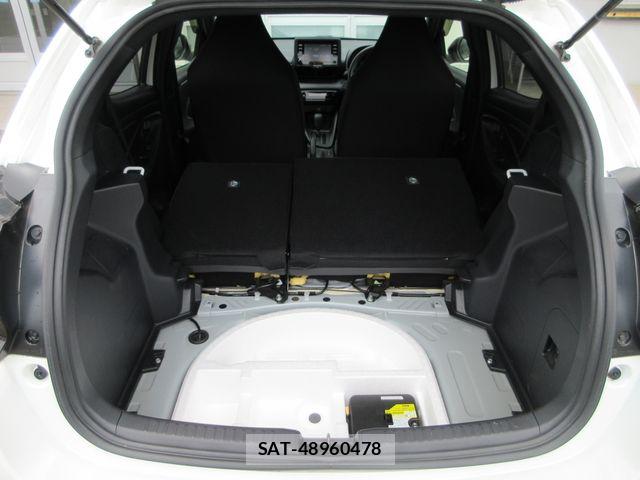Toyota YARIS 2021-05 8133197-17