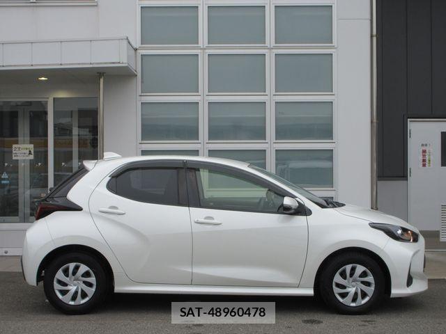 Toyota YARIS 2021-05 8133197-21