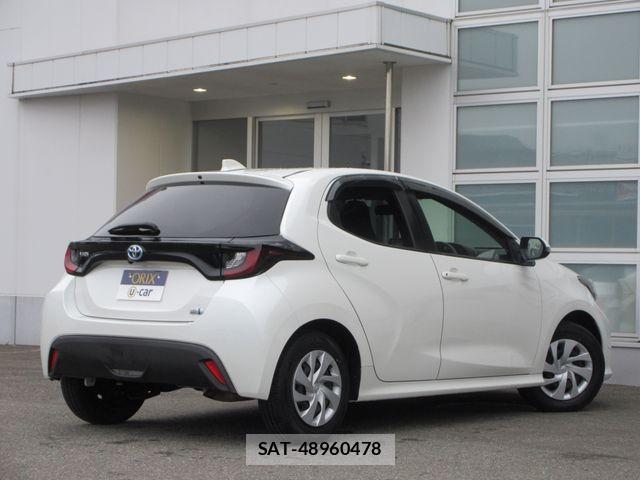 Toyota YARIS 2021-05 8133197-2