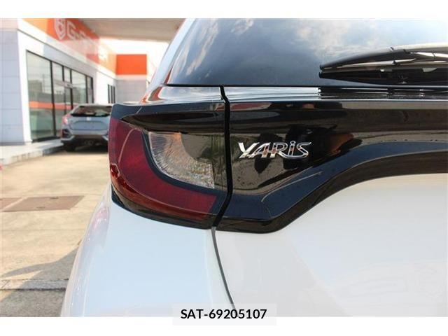 Toyota YARIS 2022-07 8147103-18