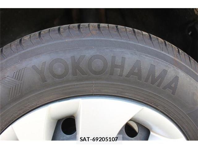 Toyota YARIS 2022-07 8147103-24