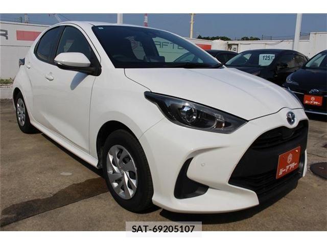 Toyota YARIS 2022-07 8147103-6