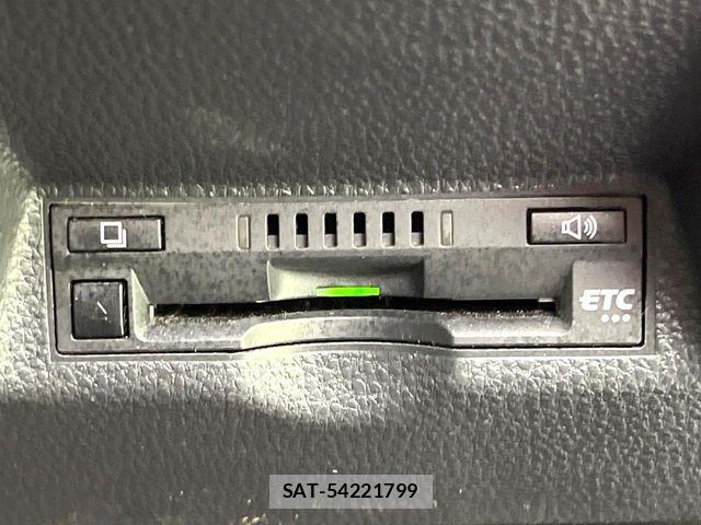 Toyota YARIS 2023-07 8147100-6