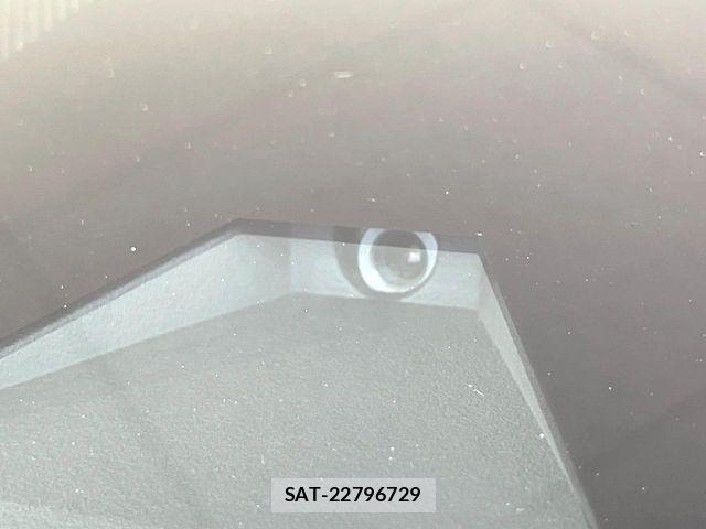 Toyota YARIS 2020-07 8147101-2