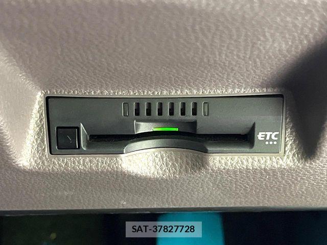 Toyota YARIS 2022-01 8147099-6