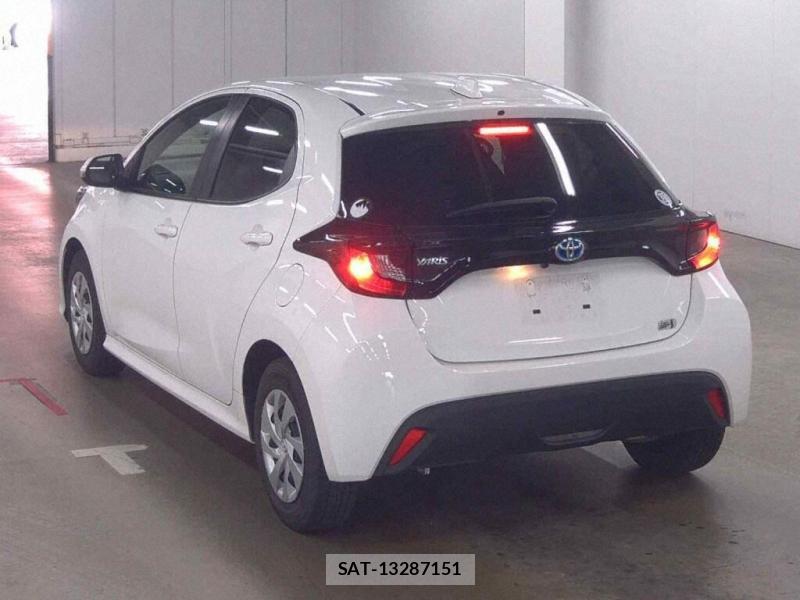 Toyota YARIS 2023-07 8160948-1