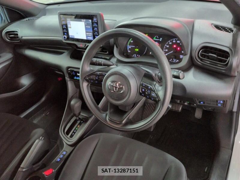 Toyota YARIS 2023-07 8160948-4