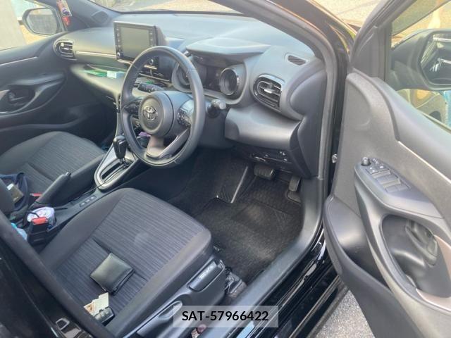 Toyota YARIS 2020-04 8159600-11