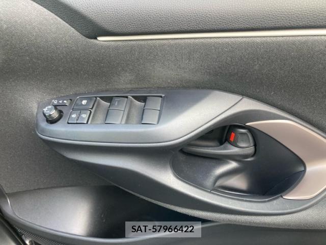 Toyota YARIS 2020-04 8159600-13
