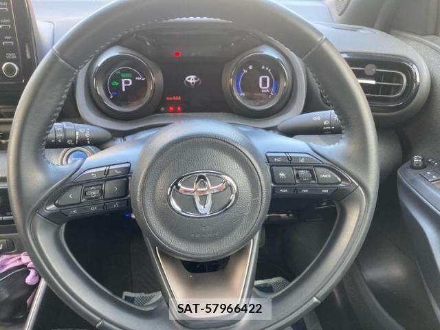 Toyota YARIS 2020-04 8159600-15