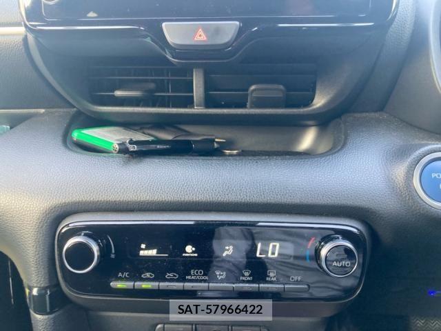 Toyota YARIS 2020-04 8159600-22