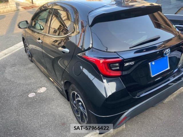 Toyota YARIS 2020-04 8159600-3