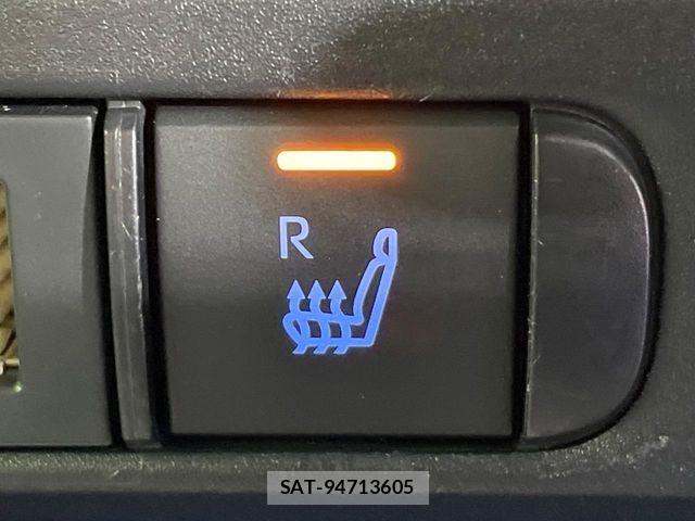 Toyota YARIS 2020-12 8159599-6