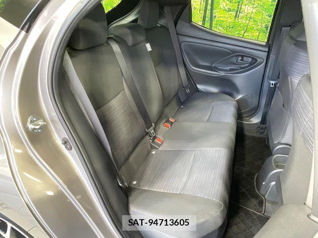 Toyota YARIS 2020-12 8159599-8