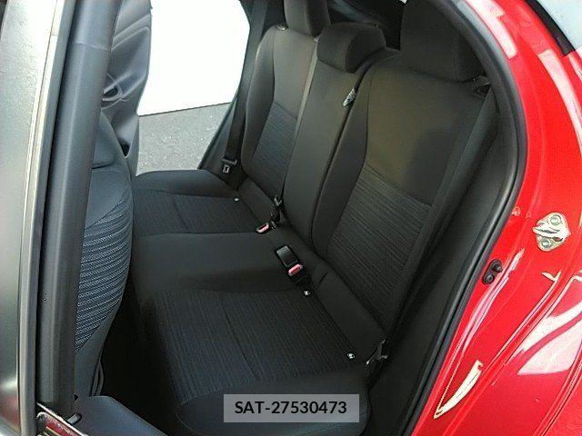 Toyota YARIS 2020-05 8211213-12