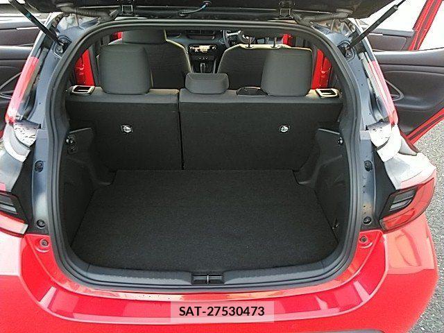 Toyota YARIS 2020-05 8211213-13