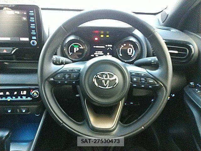 Toyota YARIS 2020-05 8211213-7