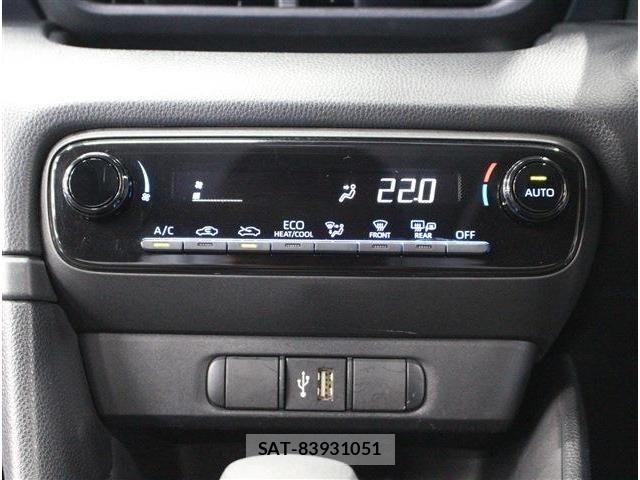Toyota YARIS 2024-02 8211215-21