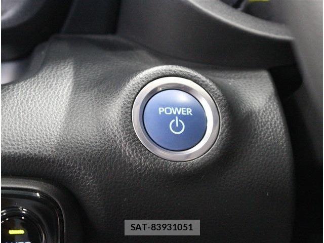Toyota YARIS 2024-02 8211215-22
