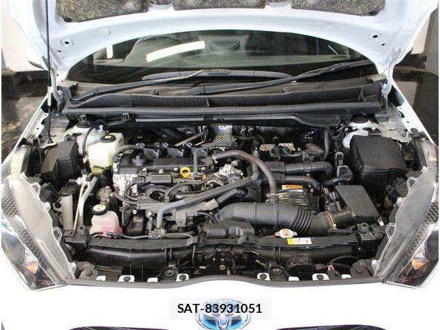 Toyota YARIS 2024-02 8211215-26