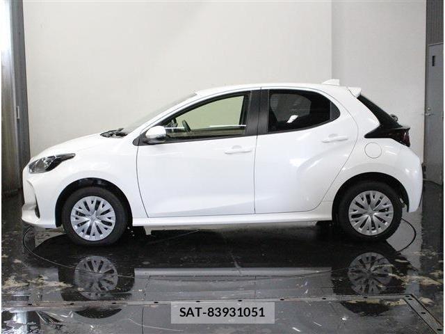 Toyota YARIS 2024-02 8211215-7