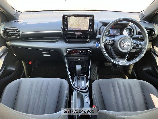 Toyota YARIS 2021-10 8211217-1