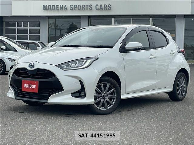Toyota YARIS 2022-01 8211211-0