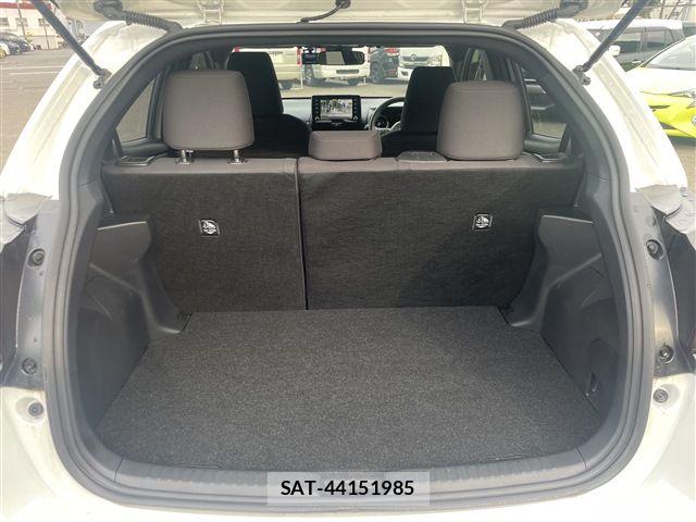 Toyota YARIS 2022-01 8211211-14