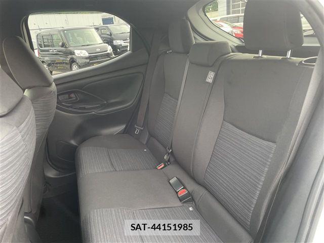 Toyota YARIS 2022-01 8211211-17