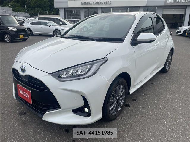 Toyota YARIS 2022-01 8211211-2