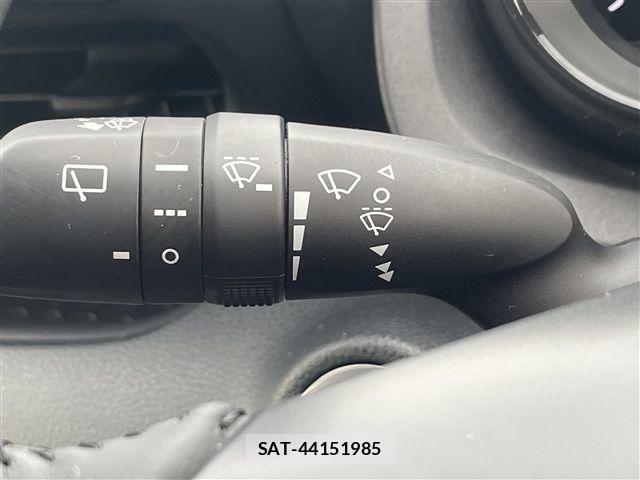 Toyota YARIS 2022-01 8211211-29