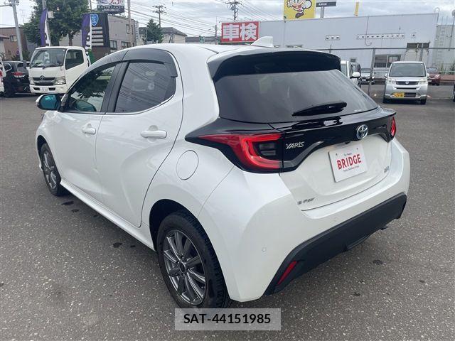 Toyota YARIS 2022-01 8211211-4