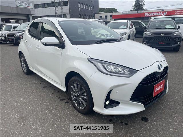 Toyota YARIS 2022-01 8211211-8
