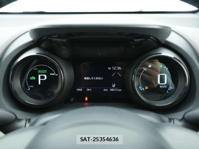 Toyota YARIS 2020-06 8211210-12