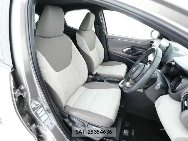 Toyota YARIS 2020-06 8211210-5