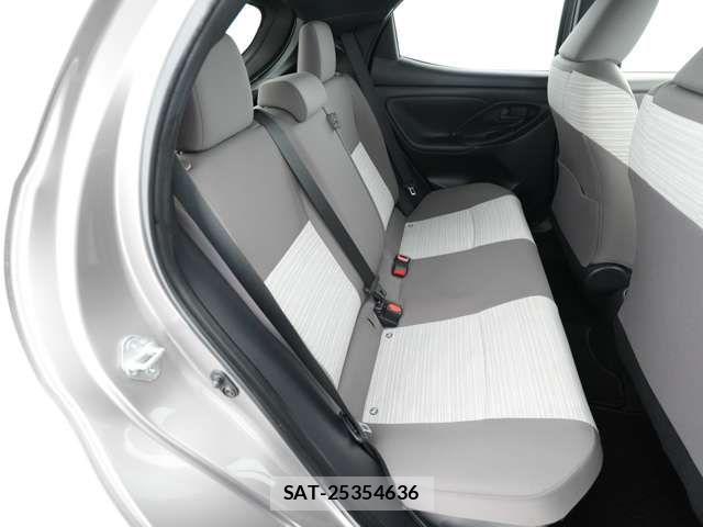 Toyota YARIS 2020-06 8211210-6
