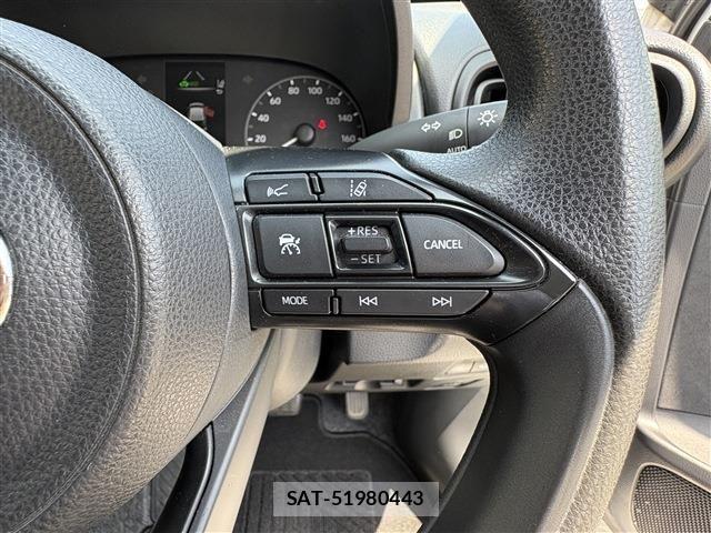 Toyota YARIS 2023-06 8211214-17