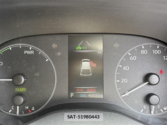 Toyota YARIS 2023-06 8211214-19