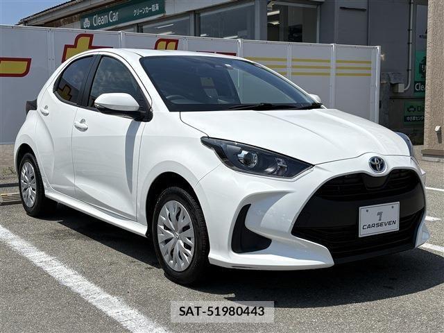 Toyota YARIS 2023-06 8211214-2
